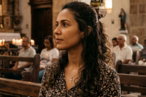 Mulher-olhando-para-lado-202606111711.jpg