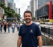 Homem-olhando-para-camera-202606111714.webp